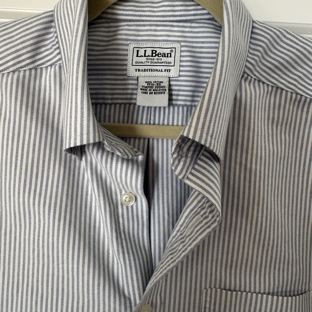 L.L. Bean Men’s Blue & White Button-Down Shirt- Traditional Fit - Picture 5 of 8